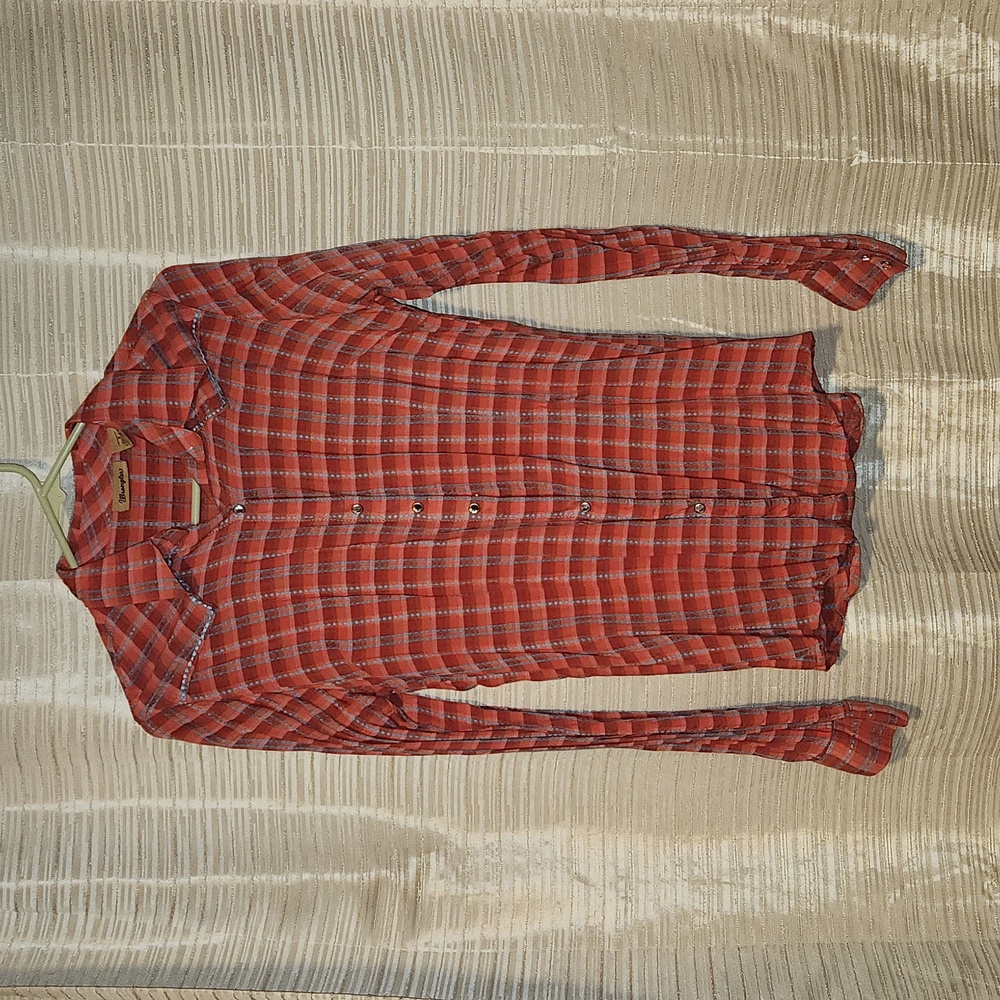 Womens pearl snap western shirt